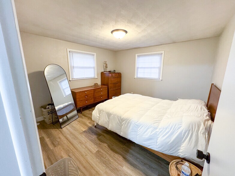 Building Photo - 615 W Timothy Dr