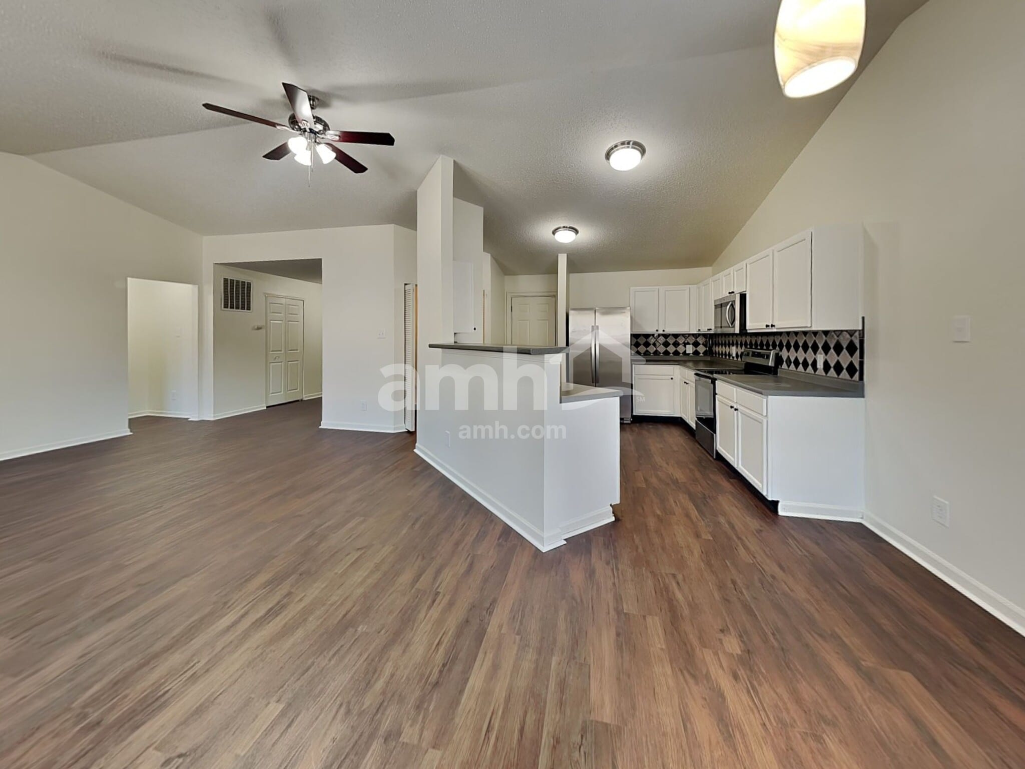 Building Photo - 5624 Grassy Bank Dr