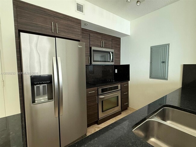 Building Photo - 335 S Biscayne Blvd
