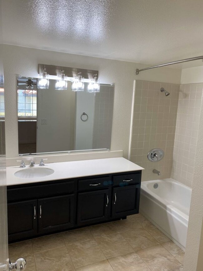 Building Photo - 2283 Martinique Ln