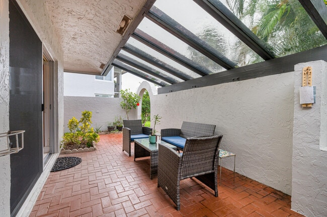 Building Photo - 13462 Sabal Palm Ct