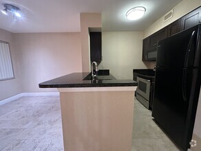 Building Photo - 2811 N Oakland Forest Dr