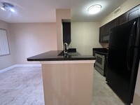 Building Photo - 2811 N Oakland Forest Dr