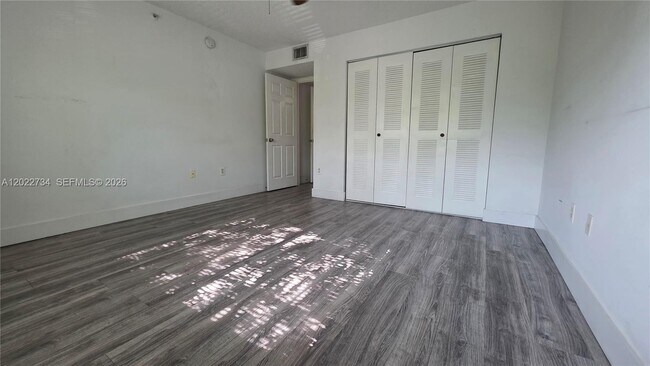 Building Photo - 5011 Wiles Rd