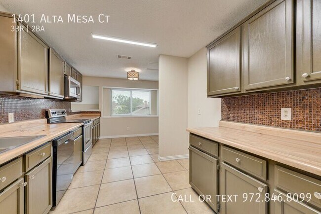 Building Photo - 1401 Alta Mesa Ct