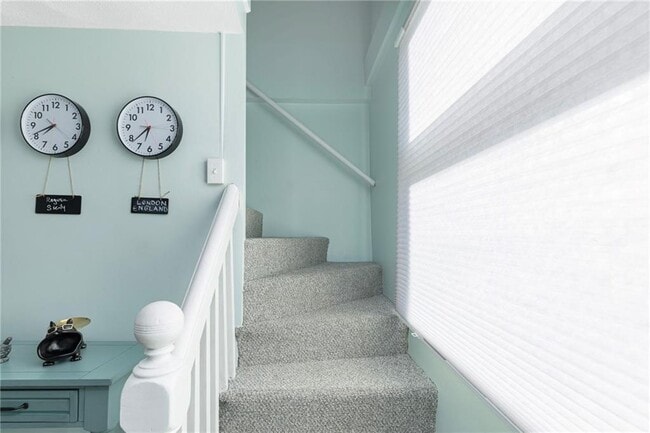 Building Photo - 206 Riverside Ave