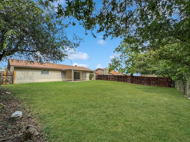 Building Photo - 7510 Old Spanish Trail