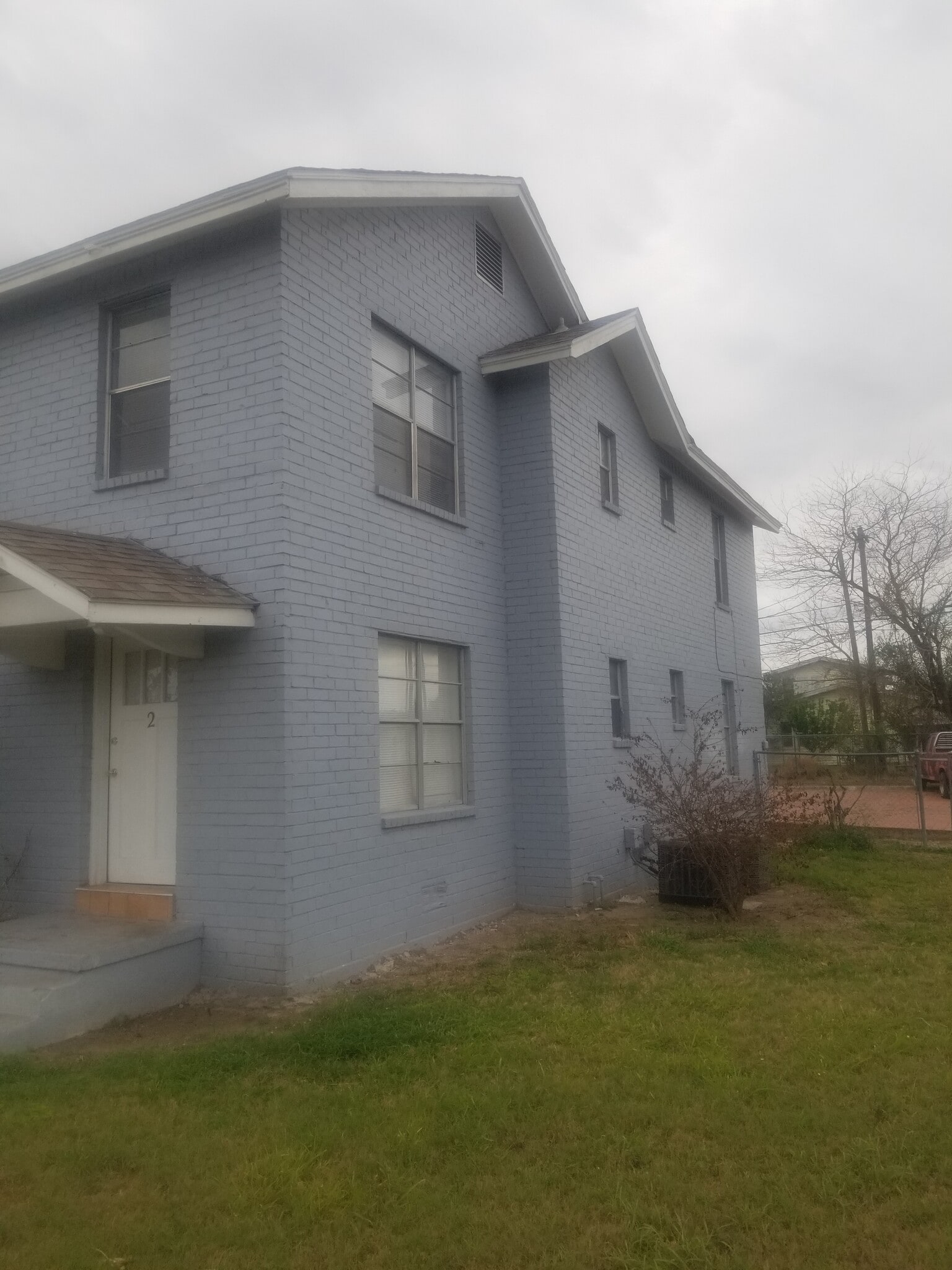 Building Photo - 300 E Champion St