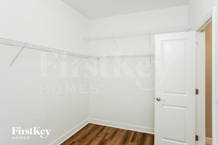 Building Photo - 9660 Ivory Dr