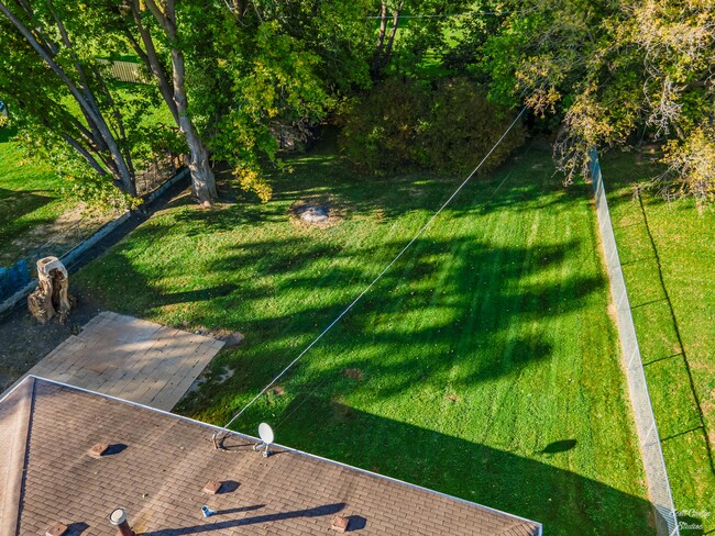 aerial backyard - 1122 Oakleaf Ave