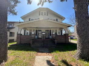 Building Photo - 2037 Floral Ave