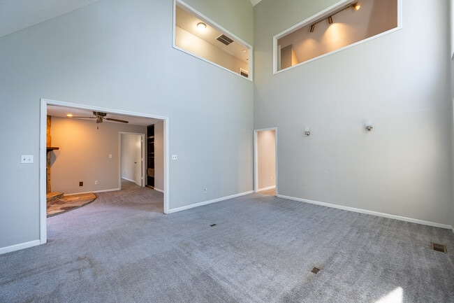 Building Photo - 3821 Forest Creek Way