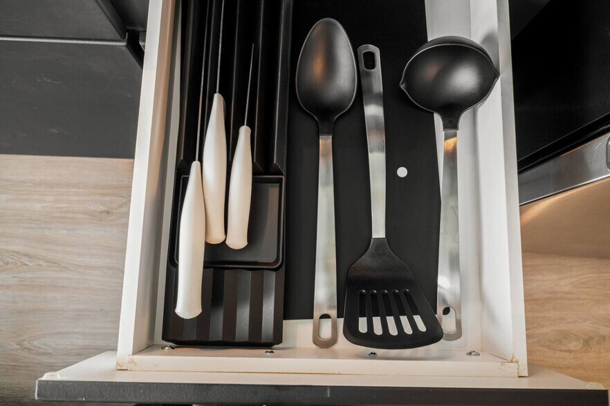 Building Photo - 4204 Greeley St