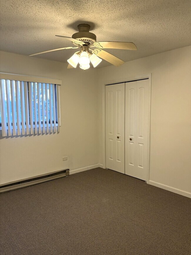 Building Photo - 212 Madison St