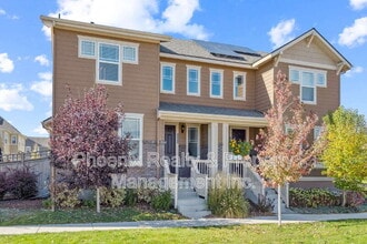 Building Photo - 1589 Quest Aly