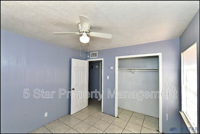 Building Photo - 5613 Creston Ave