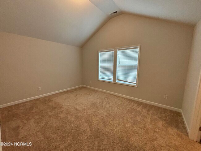 Building Photo - 1375 Whitney Dr