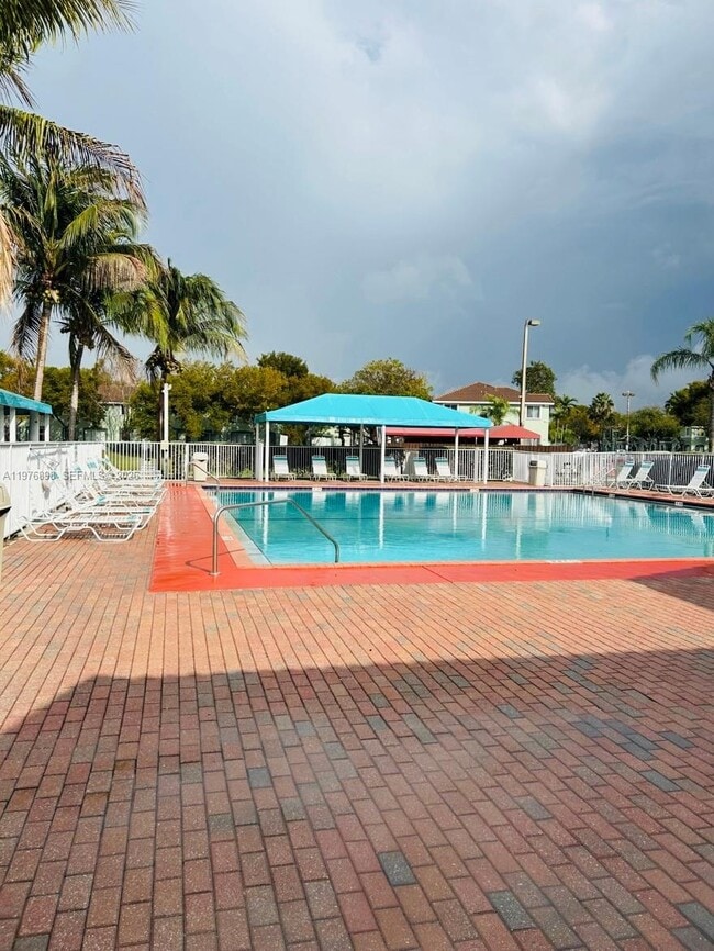 Building Photo - 2637 SE 16th Terrace