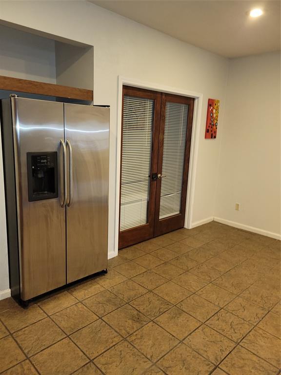 Building Photo - 940 Wycliffe Dr