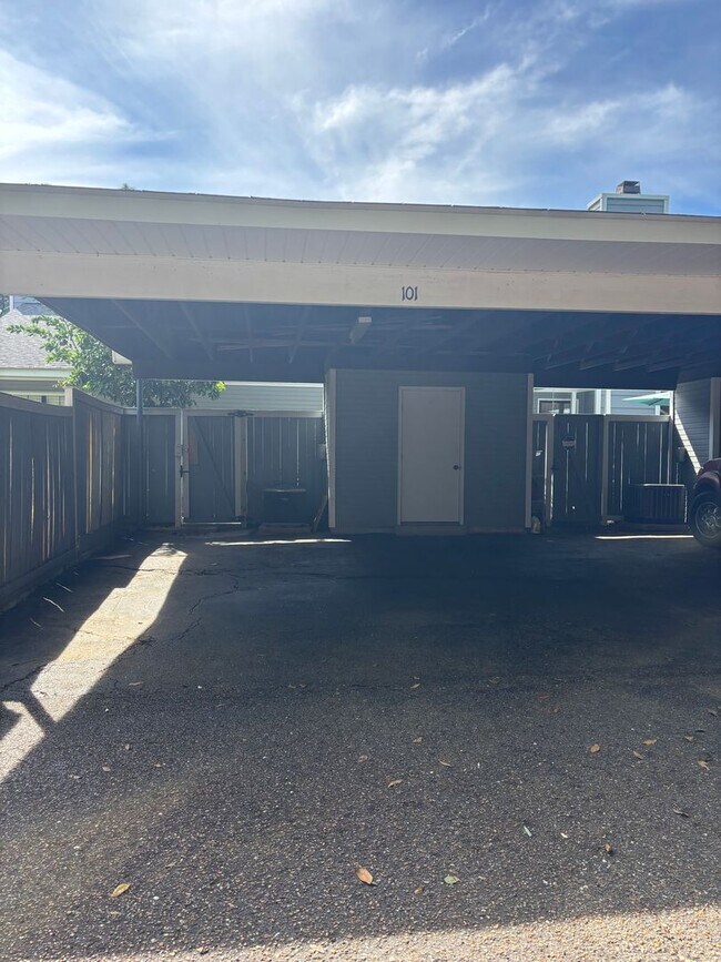 Building Photo - Two bed / Two bath condo off Grelot Road