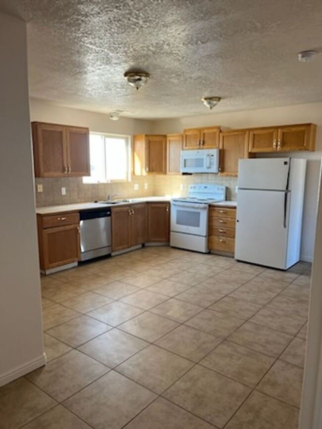Primary Photo - Charming apartment