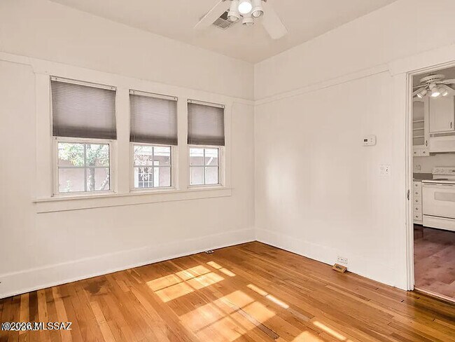 Building Photo - 1347 N Euclid Ave