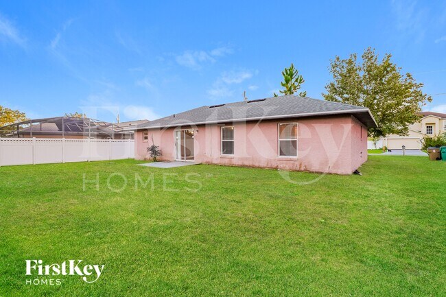 Building Photo - 1111 Roan Ct