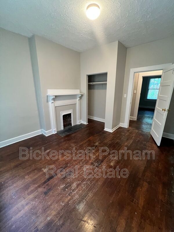 Building Photo - 3405 12th Ave