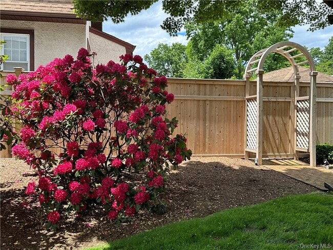 Building Photo - 69 Homestead Ave