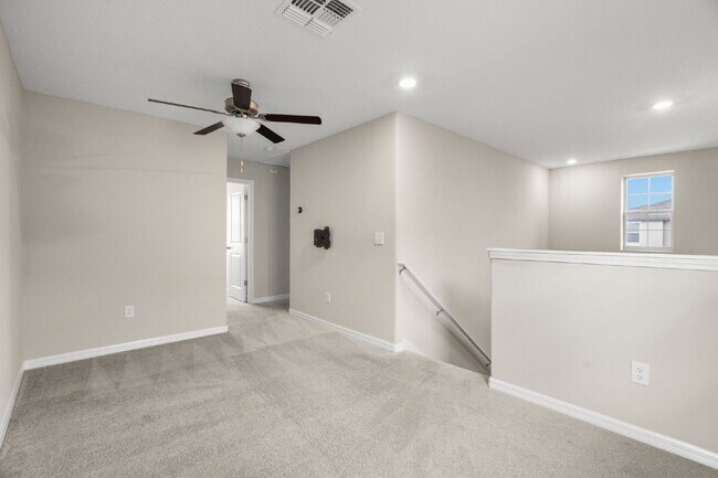 Building Photo - LIKE NEW Home For Rent in Sun City!