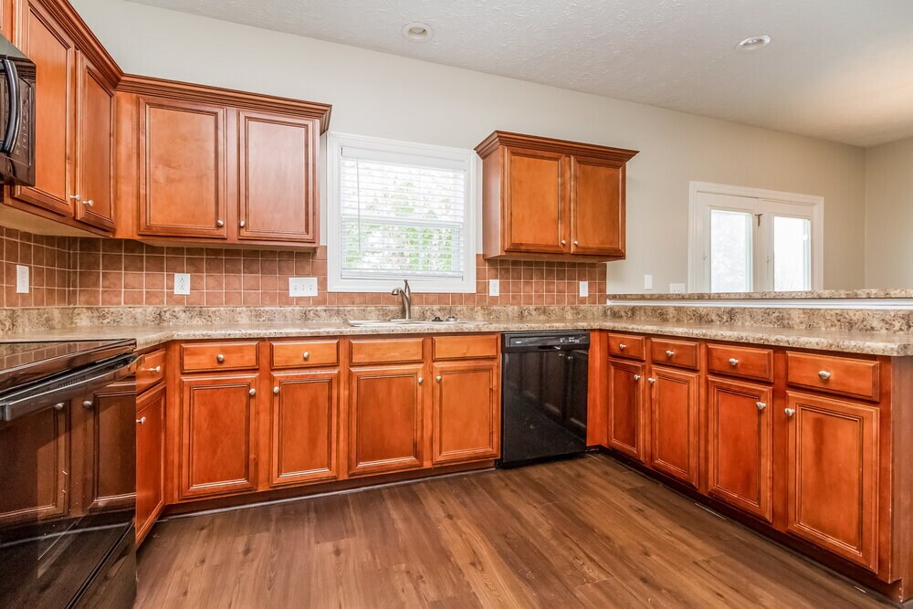 Building Photo - 1733 Kinsale Ave