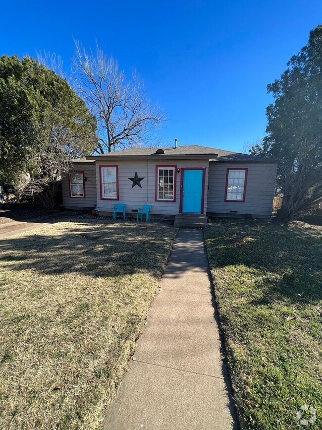 Building Photo - AFFORDABLE SOUTHSIDE HOME