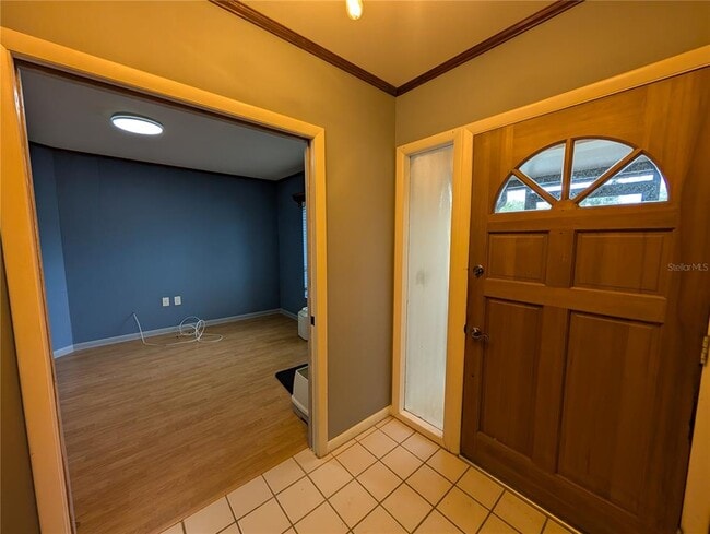 Building Photo - 1117 Lakemont Dr