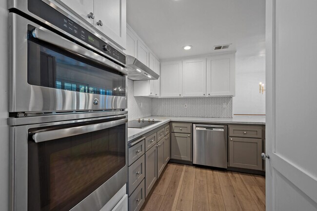Building Photo - 620 Holbrook Ct