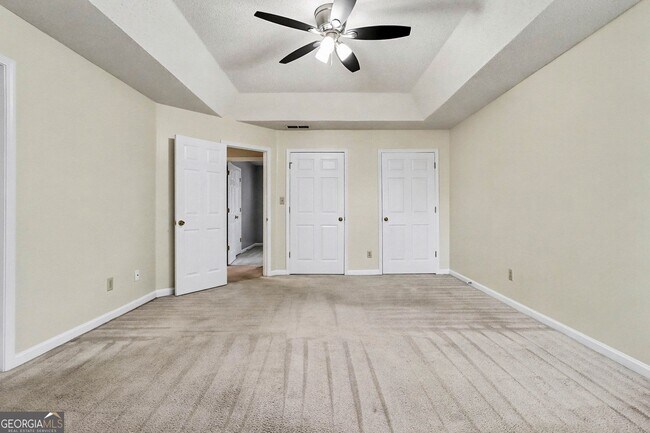 Building Photo - 7134 Hazelwood Dr