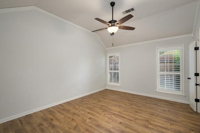 Building Photo - 3114 Shadow Green Ln
