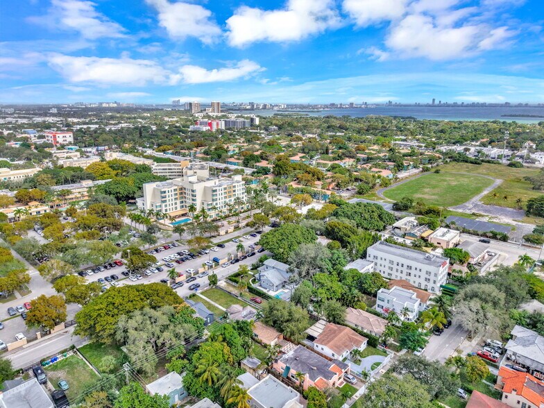 Building Photo - 150 NE 50th Ter