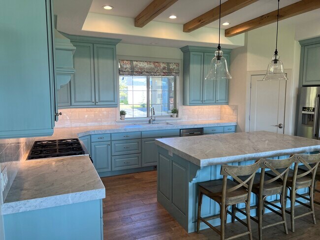 Building Photo - 129 S 700 E