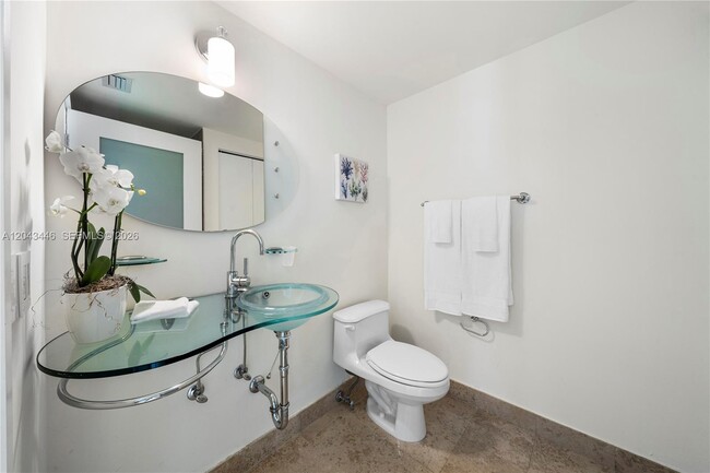 Building Photo - 4779 Collins Ave