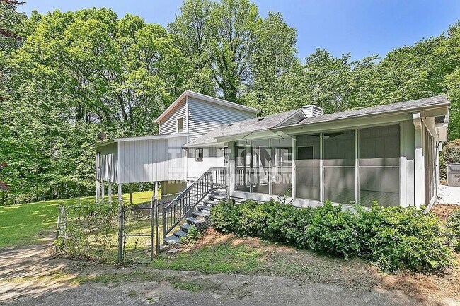 Building Photo - 3860 Hanover Ct