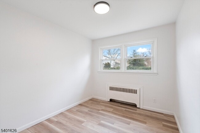 Building Photo - 929 Heaton Pl