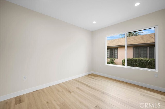 Building Photo - 417 Riverdale Dr