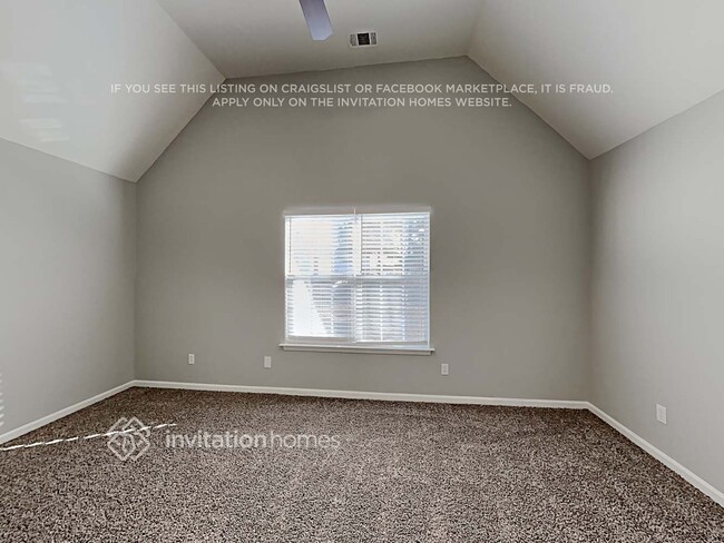 Building Photo - 904 Grass Hollow Ct