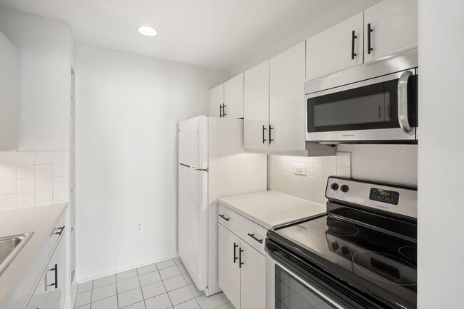 Building Photo - 110 Shearwater Ct E