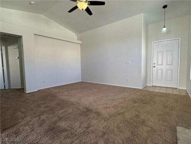 Building Photo - 5934 Gingham St