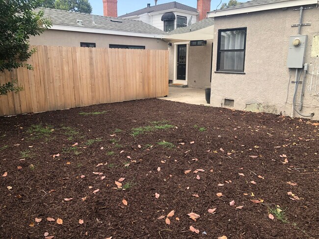 Building Photo - 3956 Olmsted Ave