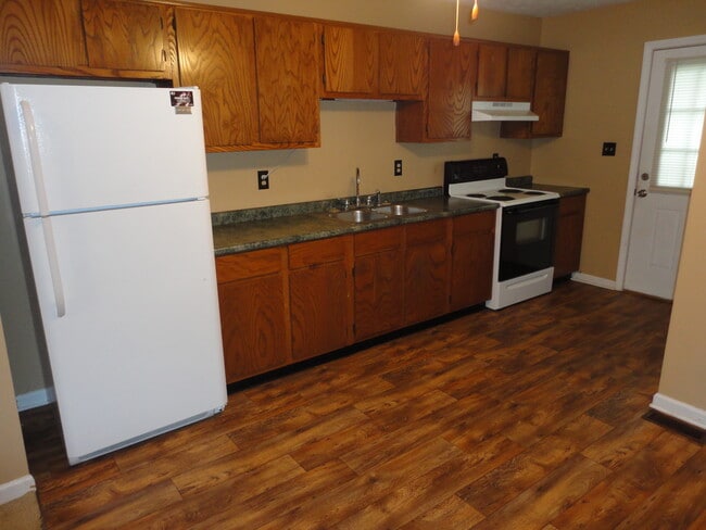 Kitchen - 238 Clinton Dr