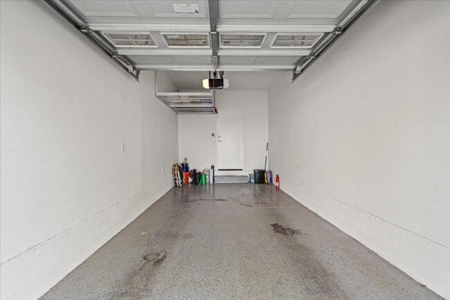 Building Photo - Modern Summerlin 2 Bedroom Condo with Garage - Fully Furnished