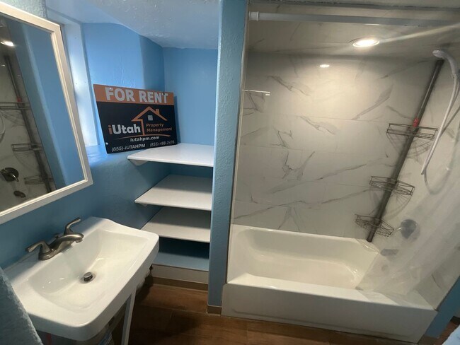 Building Photo - 295 E