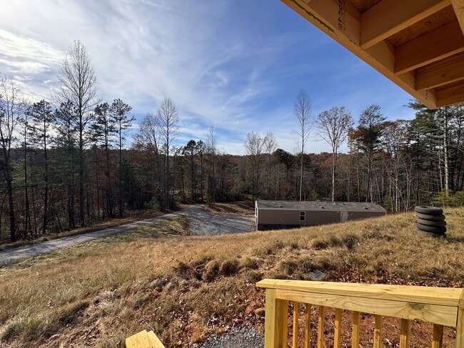 Building Photo - Energy-efficient mobile home for rent